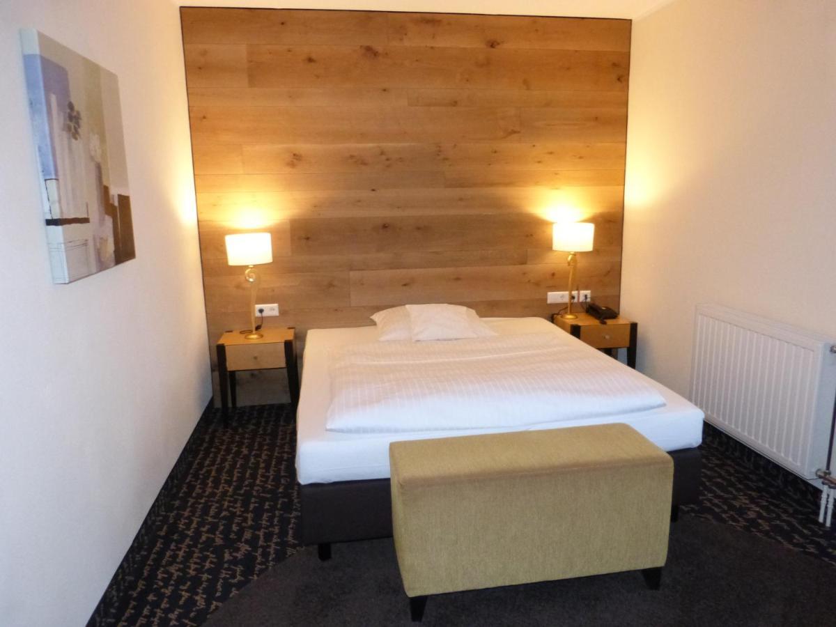 Hotel Roshop Barnstorf ภายนอก รูปภาพ