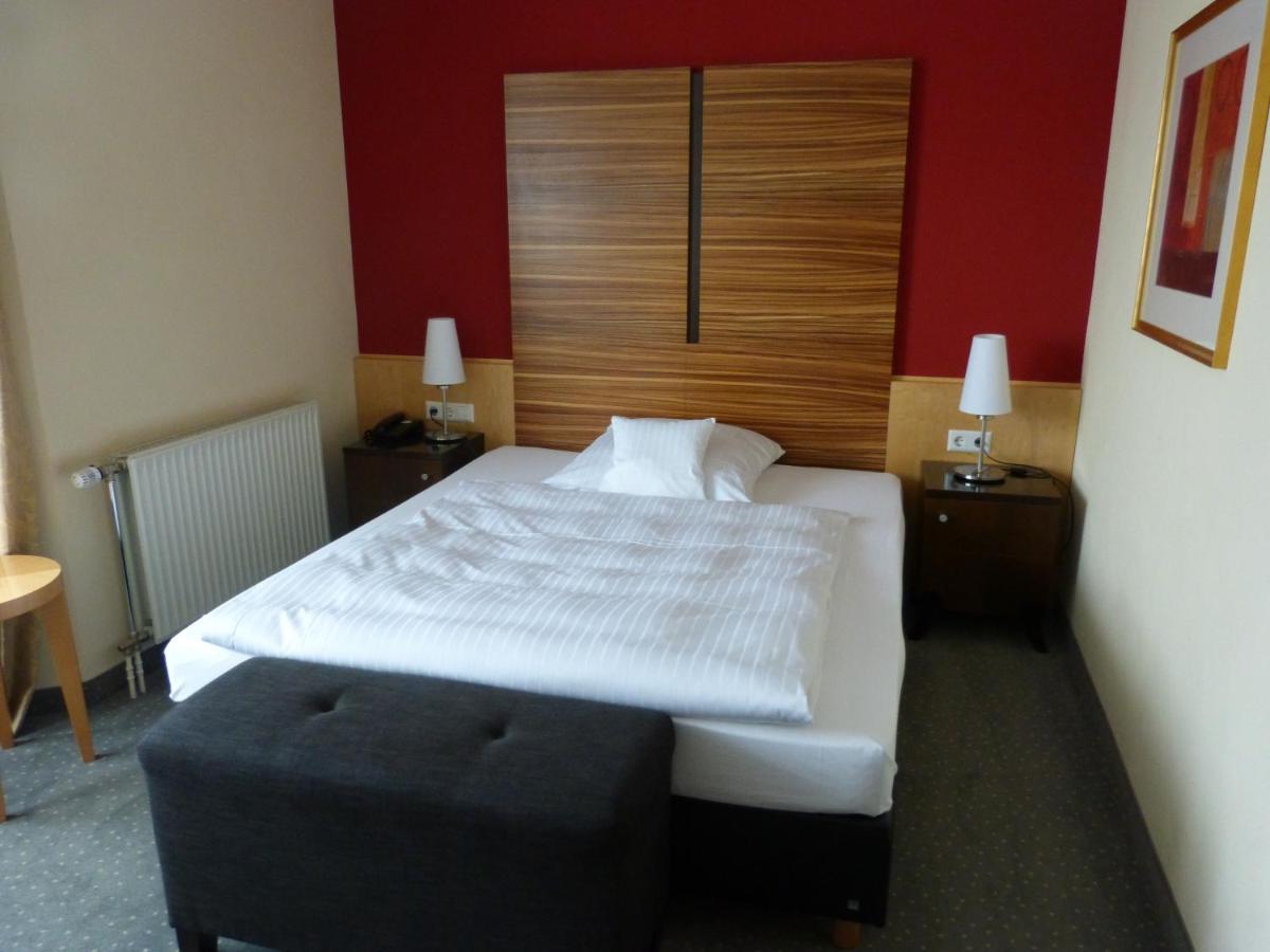 Hotel Roshop Barnstorf ภายนอก รูปภาพ