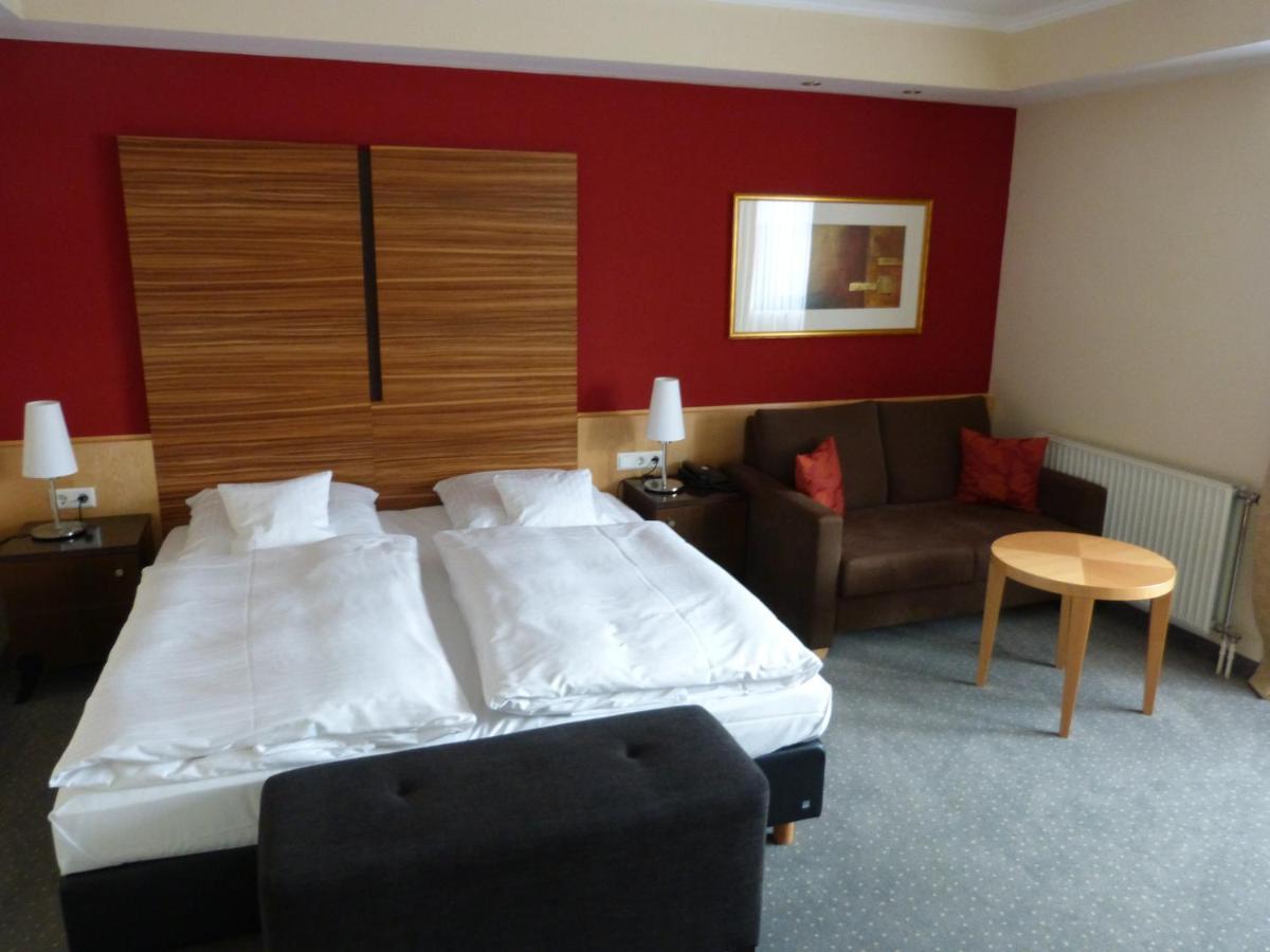 Hotel Roshop Barnstorf ภายนอก รูปภาพ