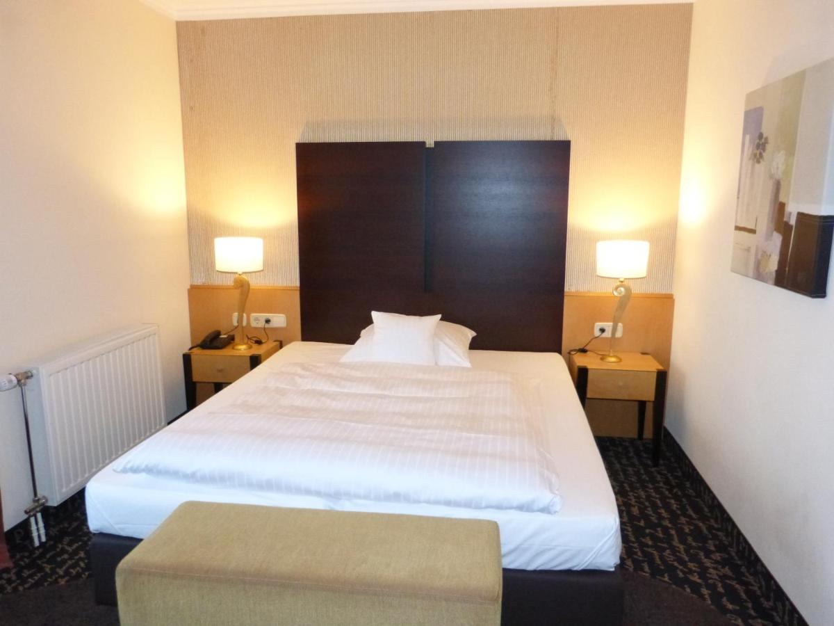 Hotel Roshop Barnstorf ภายนอก รูปภาพ