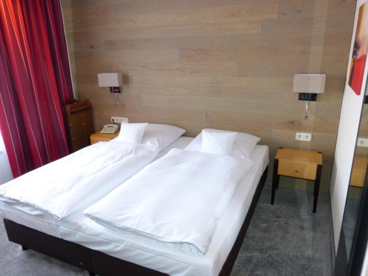 Hotel Roshop Barnstorf ภายนอก รูปภาพ