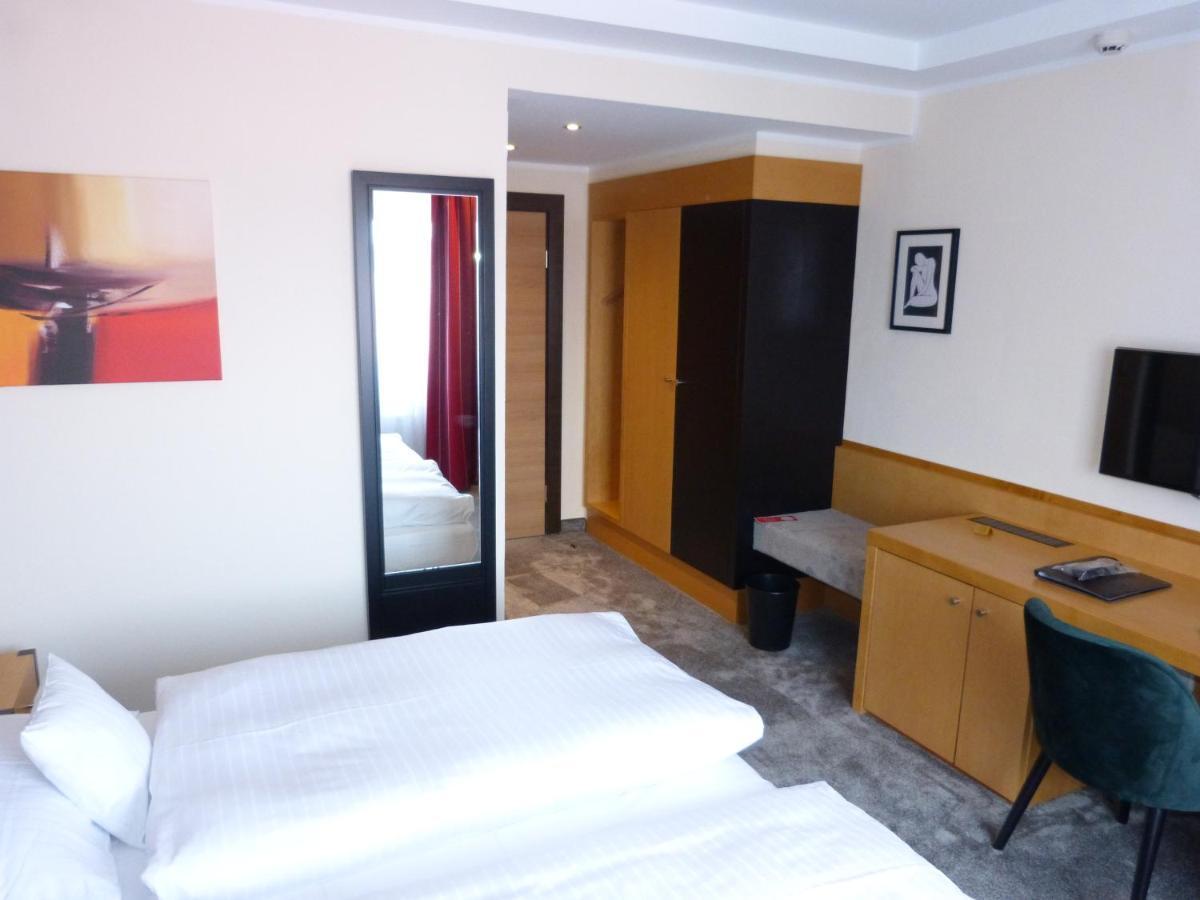 Hotel Roshop Barnstorf ภายนอก รูปภาพ