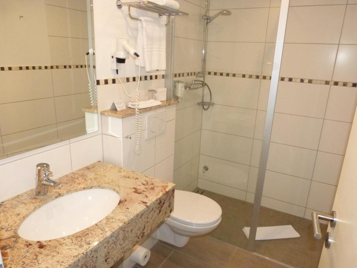 Hotel Roshop Barnstorf ภายนอก รูปภาพ