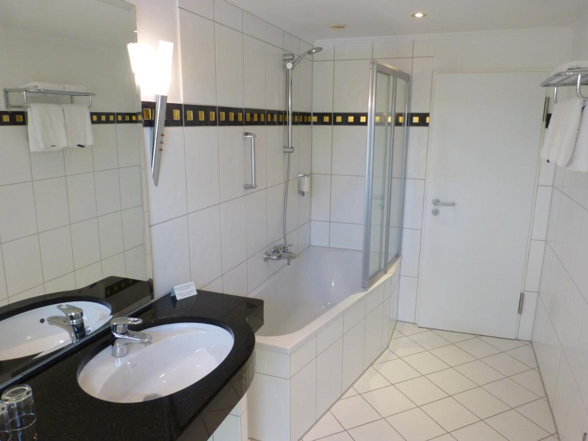 Hotel Roshop Barnstorf ภายนอก รูปภาพ